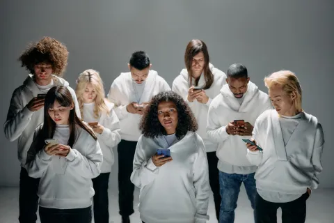 7 Alasan Kamu Harus Membatasi Screen Time Sekarang Juga!
